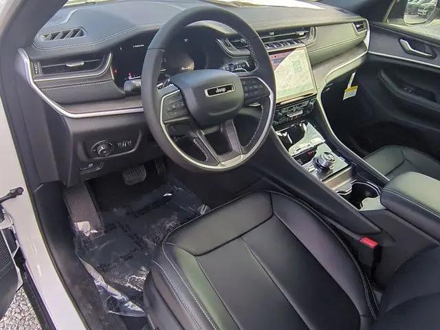2025 Jeep Grand Cherokee L Limited 4x4