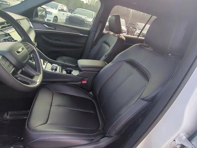 2025 Jeep Grand Cherokee L Limited 4x4