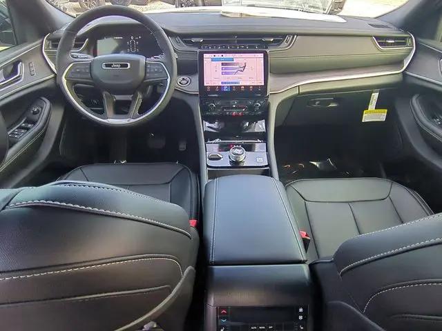 2025 Jeep Grand Cherokee L Limited 4x4