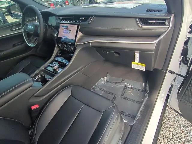 2025 Jeep Grand Cherokee L Limited 4x4