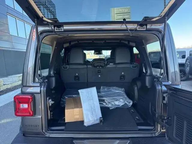 2026 Jeep Wrangler 4-Door Sahara 4x4