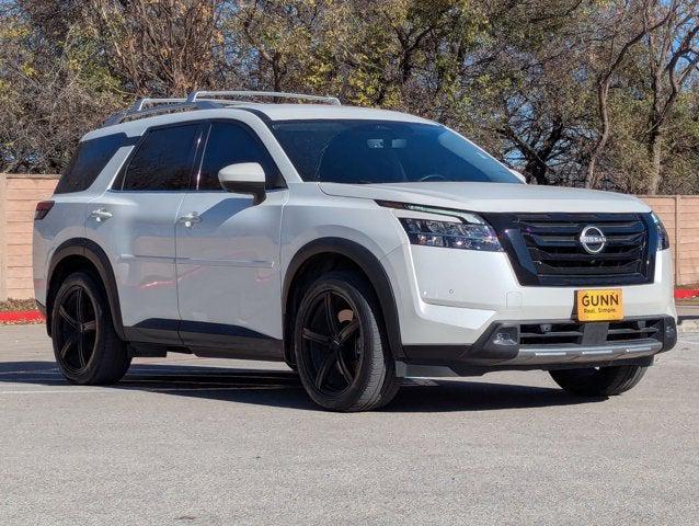 2023 Nissan Pathfinder SL FWD