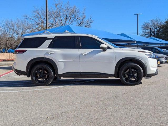 2023 Nissan Pathfinder SL FWD