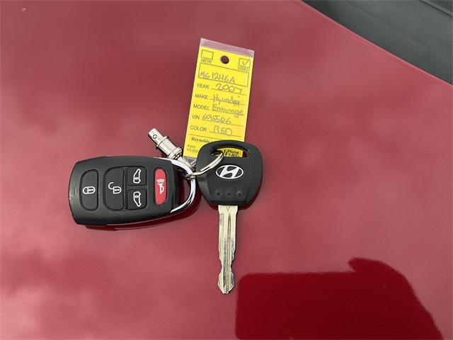 2007 Hyundai Entourage GLS