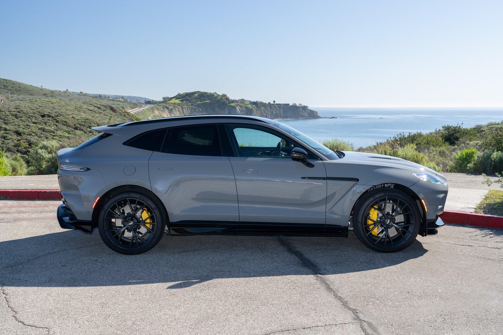 Aston Martin 2026 DBX 707