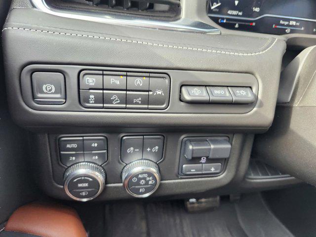 2024 GMC Yukon XL 4WD Denali Ultimate