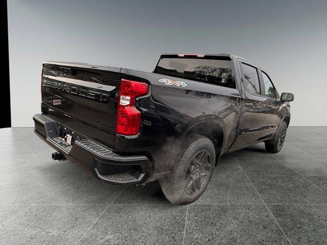 2026 Chevrolet Silverado 1500 4WD Crew Cab Short Bed Custom