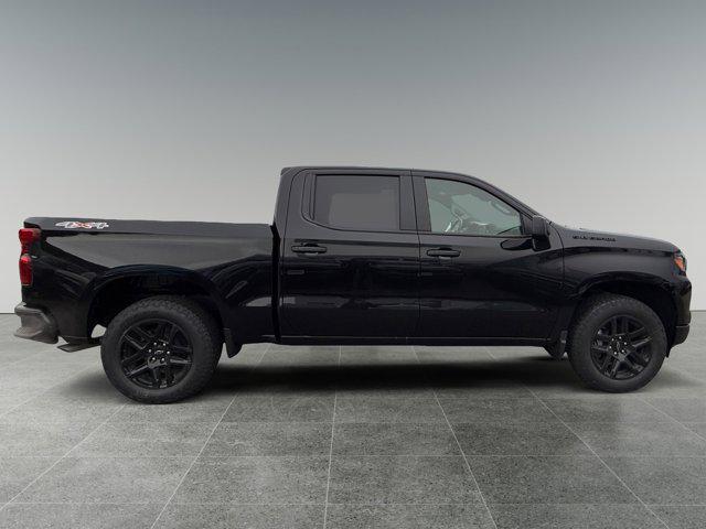 2026 Chevrolet Silverado 1500 4WD Crew Cab Short Bed Custom