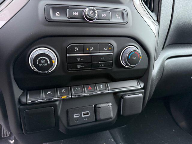 2026 Chevrolet Silverado 1500 4WD Crew Cab Short Bed Custom