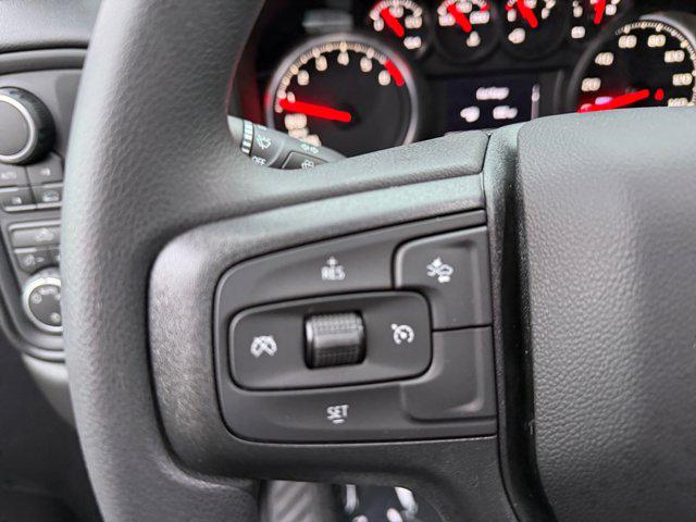 2026 Chevrolet Silverado 1500 4WD Crew Cab Short Bed Custom
