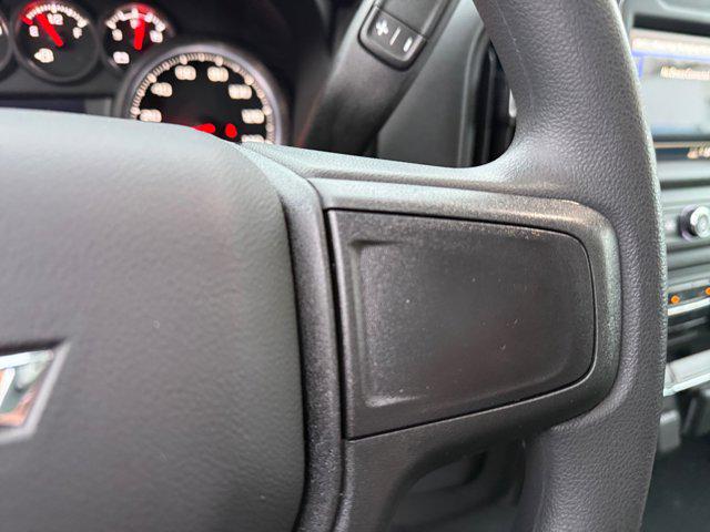 2026 Chevrolet Silverado 1500 4WD Crew Cab Short Bed Custom