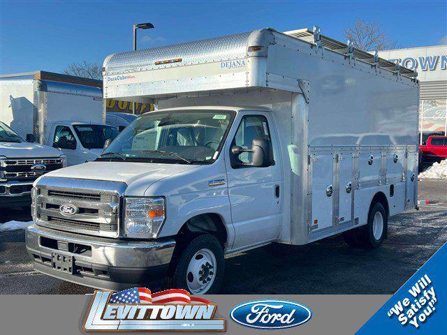 2026 Ford E-450 Cutaway 2026 FORD E-450 CUTAWAY CHASSIS DRW 2DR 158 WB HD for sale in Levittown, NY