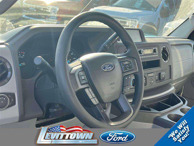 2026 Ford E-450 Cutaway 2026 FORD E-450 CUTAWAY CHASSIS DRW 2DR 158 WB HD