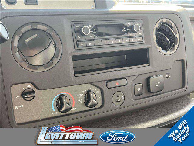 2026 Ford E-450 Cutaway 2026 FORD E-450 CUTAWAY CHASSIS DRW 2DR 158 WB HD
