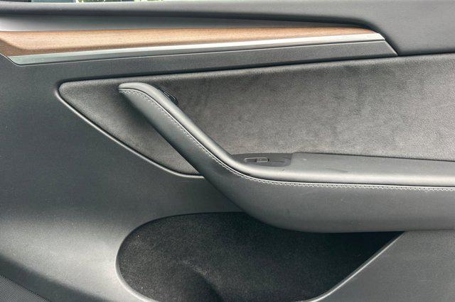 2022 Tesla Model Y Performance Dual Motor All-Wheel Drive