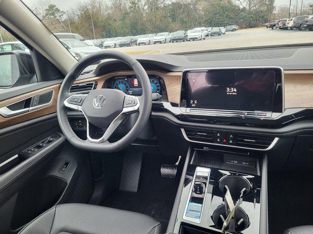 2026 Volkswagen Atlas SE with Technology