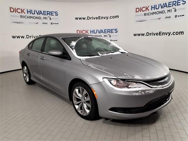 2016 Chrysler 200 S 2016 Chrysler 200 S