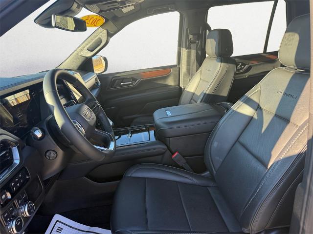 2025 GMC Yukon 4WD Denali
