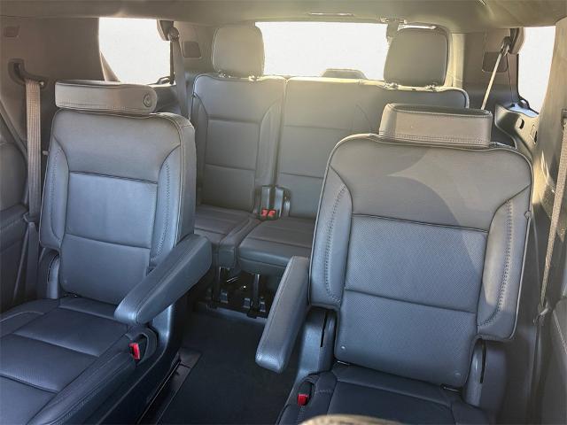 2025 GMC Yukon 4WD Denali