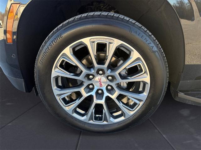 2025 GMC Yukon 4WD Denali