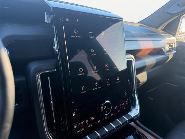 2025 GMC Yukon 4WD Denali