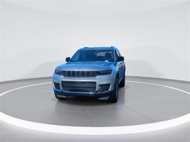 2023 Jeep Grand Cherokee L Laredo 4x4