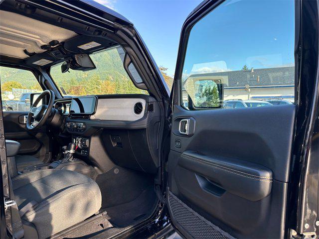 2024 Jeep Wrangler 4-Door Sahara 4x4