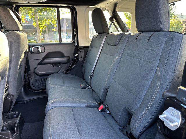 2024 Jeep Wrangler 4-Door Sahara 4x4