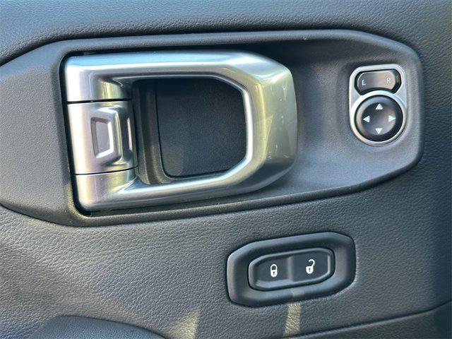 2024 Jeep Wrangler 4-Door Sahara 4x4