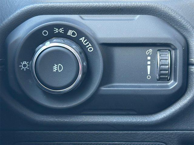 2024 Jeep Wrangler 4-Door Sahara 4x4