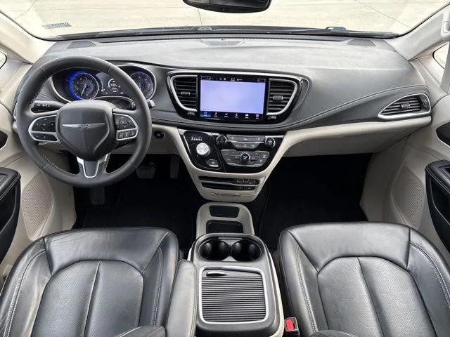 2022 Chrysler Pacifica Touring L AWD