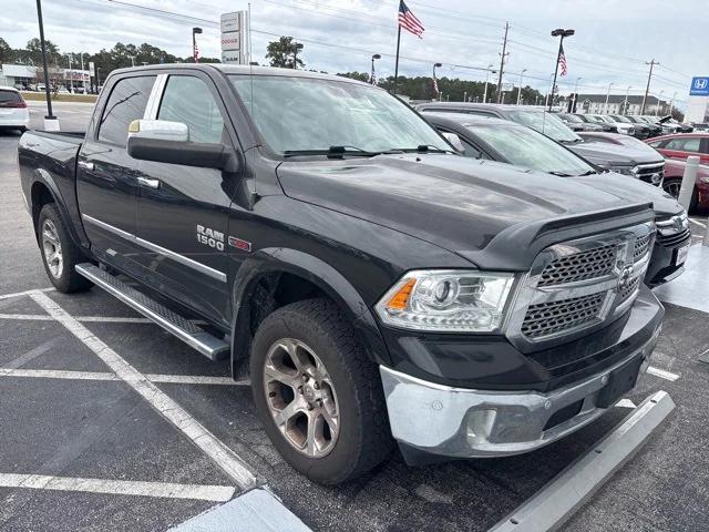 2018 RAM 1500 Laramie Crew Cab 4x4 57 Box