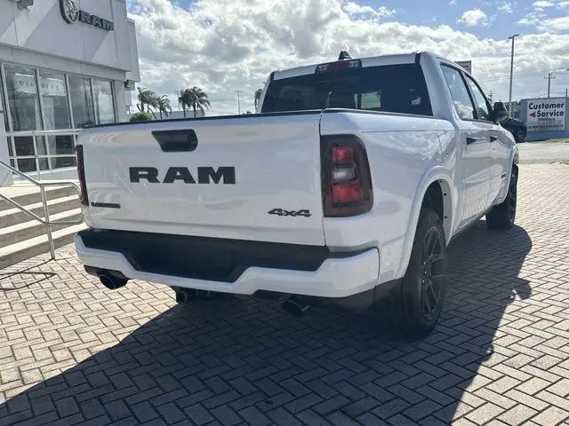 2026 Ram 1500 Laramie Crew Cab 4x4 5'7" Box