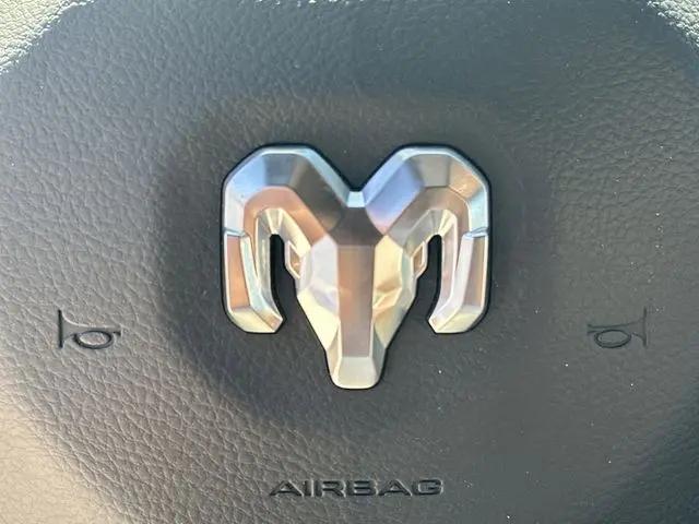 2026 Ram 1500 Laramie Crew Cab 4x4 5'7" Box