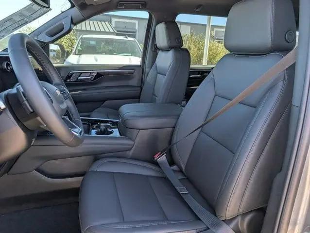 2026 Chevrolet Suburban LT, RWD