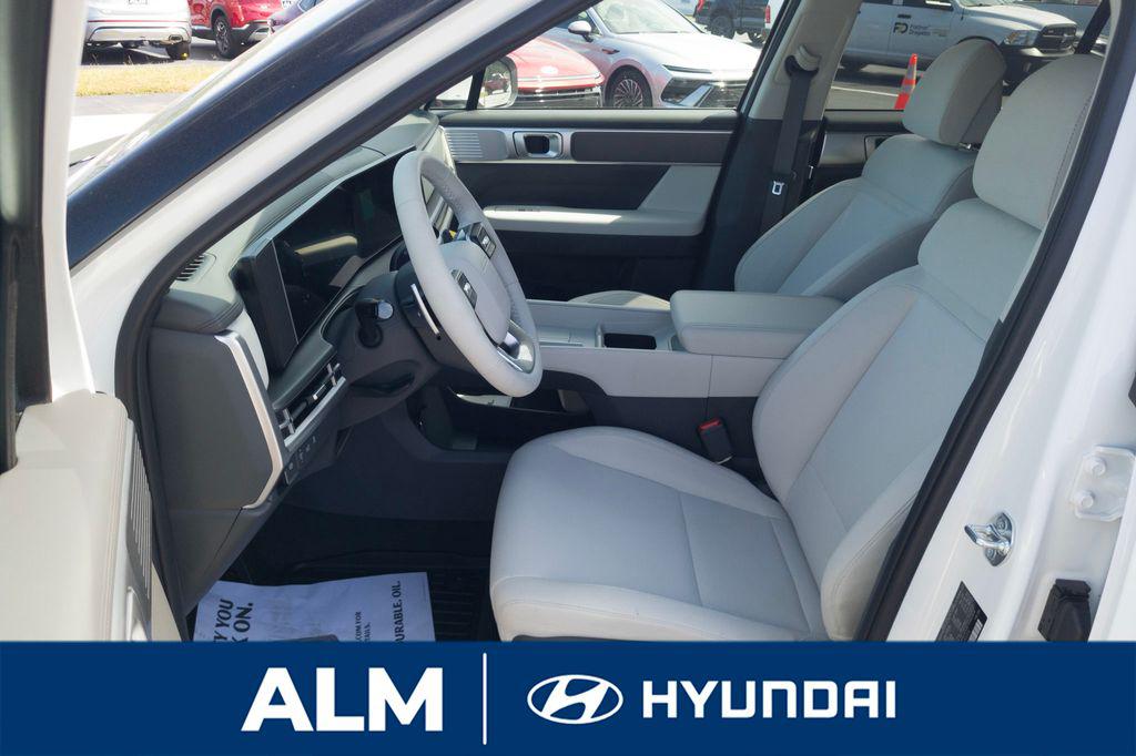 New 2026 Silver Hyundai SE FWD image 15