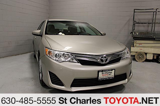 2014 Toyota Camry LE's photo