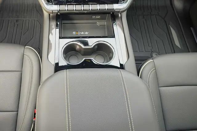 2026 GMC Yukon XL 4WD Elevation