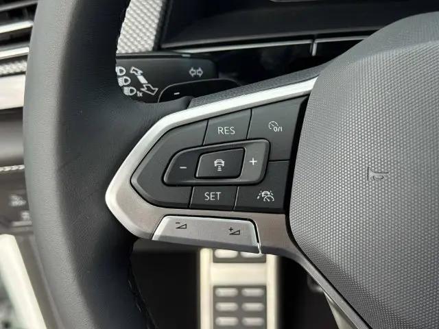 2026 Volkswagen Atlas Cross Sport SEL Premium R-Line