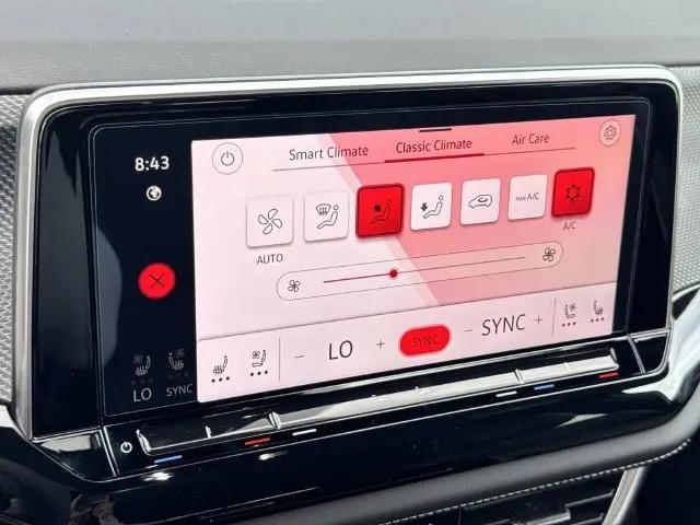 2026 Volkswagen Atlas Cross Sport SEL Premium R-Line