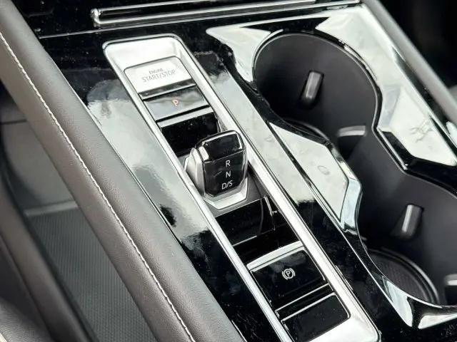 2026 Volkswagen Atlas Cross Sport SEL Premium R-Line