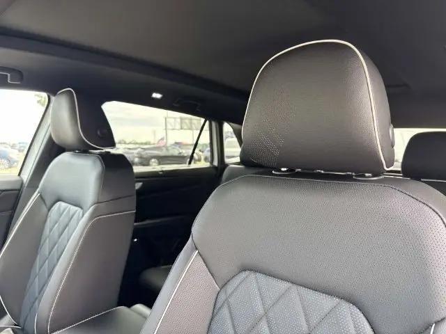 2026 Volkswagen Atlas Cross Sport SEL Premium R-Line