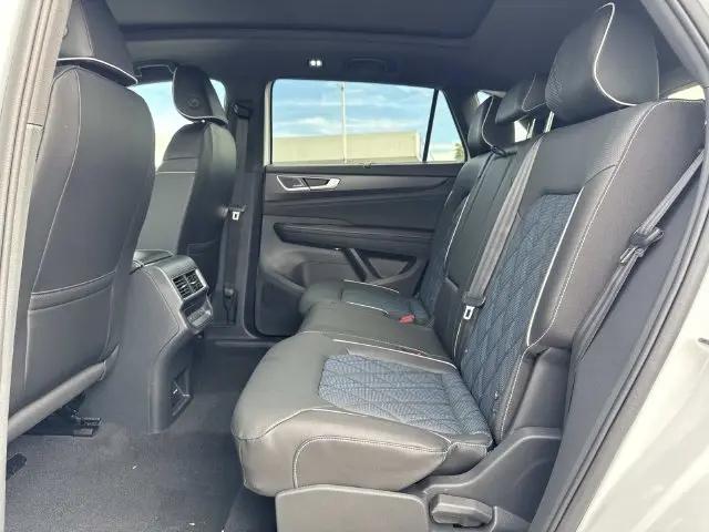 2026 Volkswagen Atlas Cross Sport SEL Premium R-Line