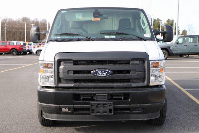 2026 Ford E-350 Cutaway Base