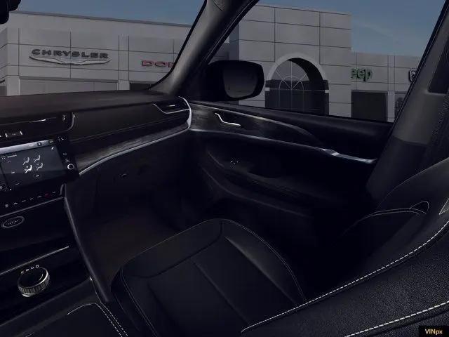 2026 Jeep Grand Cherokee Altitude 4x4