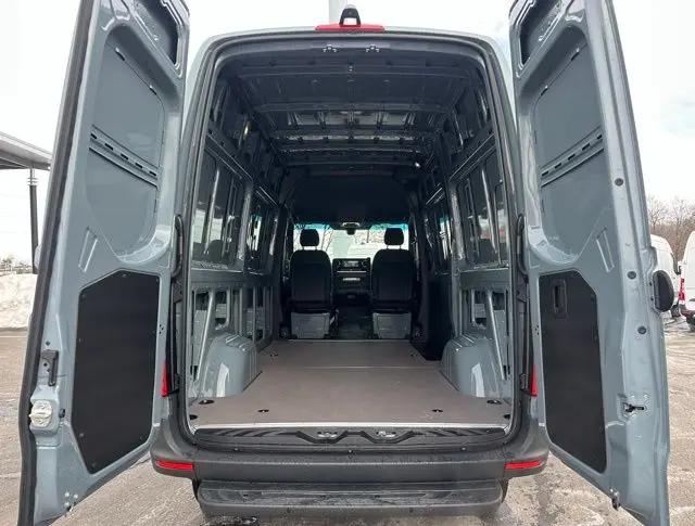 2026 Mercedes-Benz Sprinter 2500 Standard Roof 4-Cyl Diesel HO