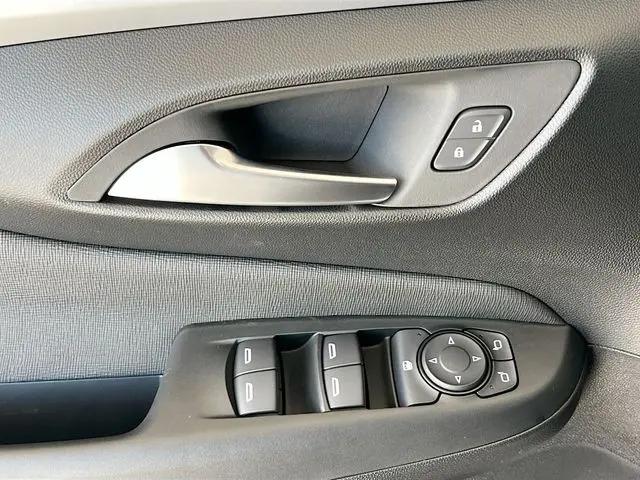 2026 Buick NV Preferred FWD