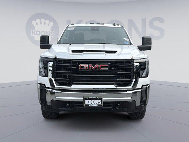 2026 GMC Sierra 3500HD Crew Cab, Long Bed, Pro Dual Rear Wheel, 4WD