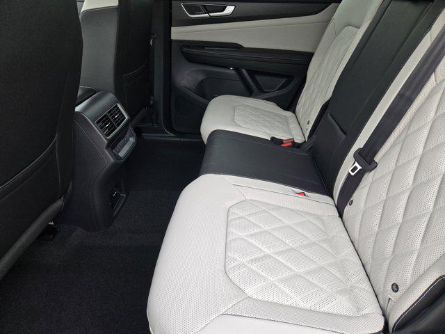 2026 Volkswagen Atlas Cross Sport SEL Premium R-Line