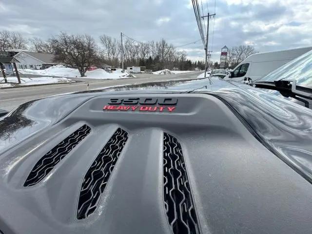 2024 Ram 3500 Limited Crew Cab 4x4 8' Box